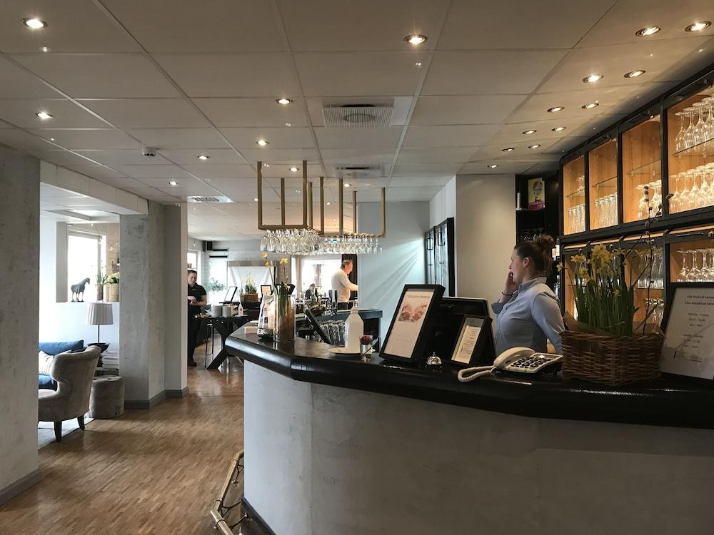 Mjoelby Stadshotell Dış mekan fotoğraf
